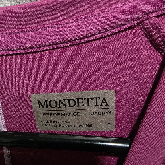 Mondetta Raspberry Crew Neck Performance Top - Picture 3 of 4
